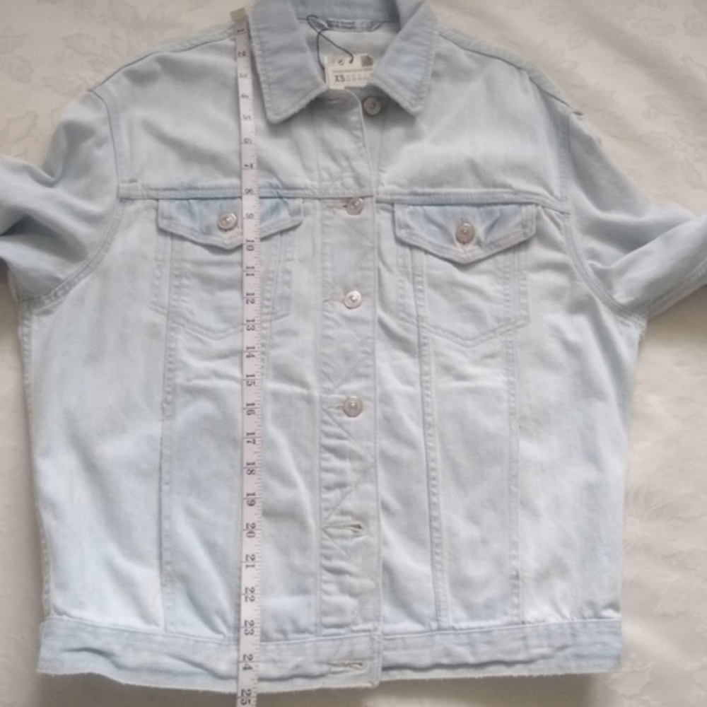 New🎀 Embroidered light denim jeans trucker jacket Relaxed